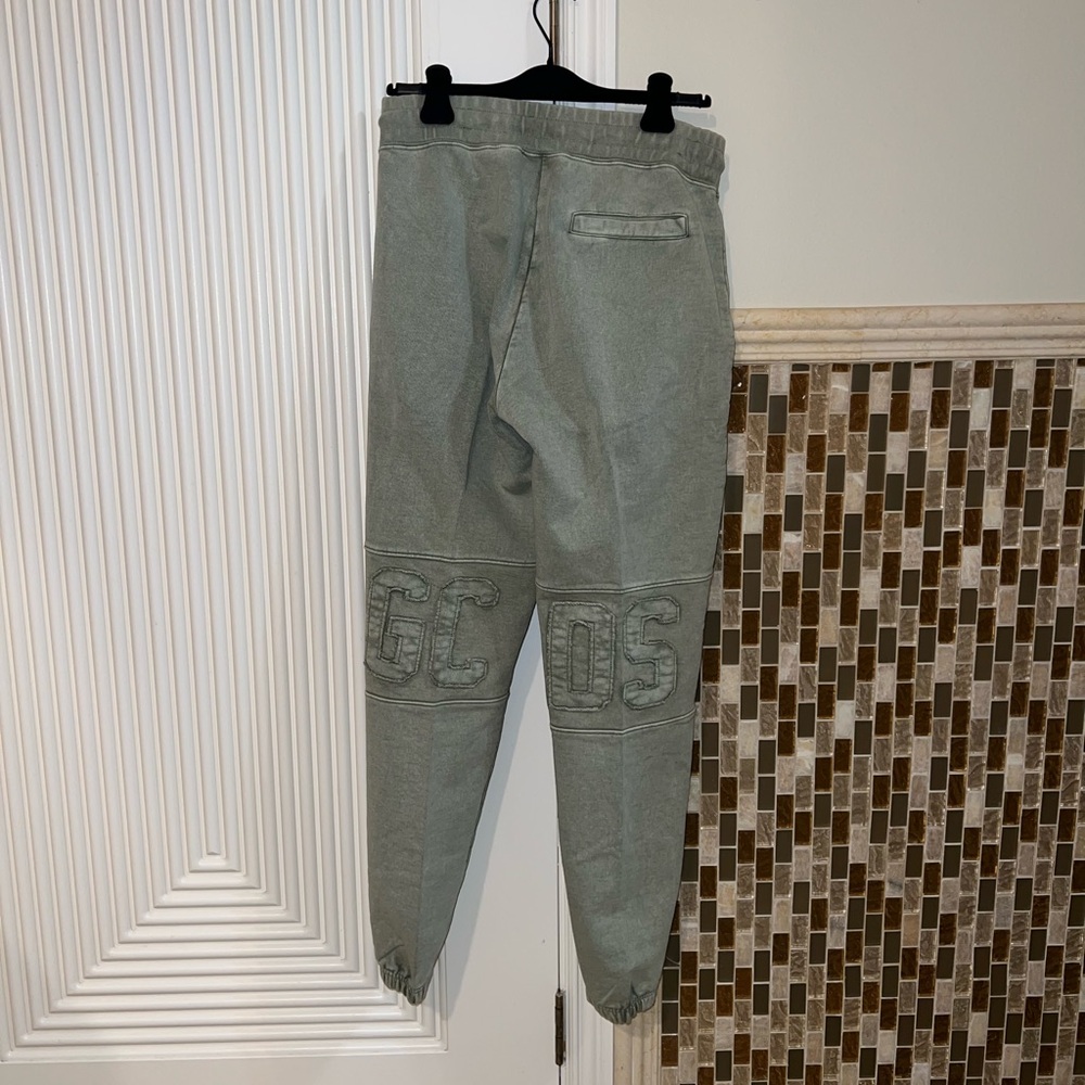 Authentic Men’s GCDS Set - Picture 8 of 12